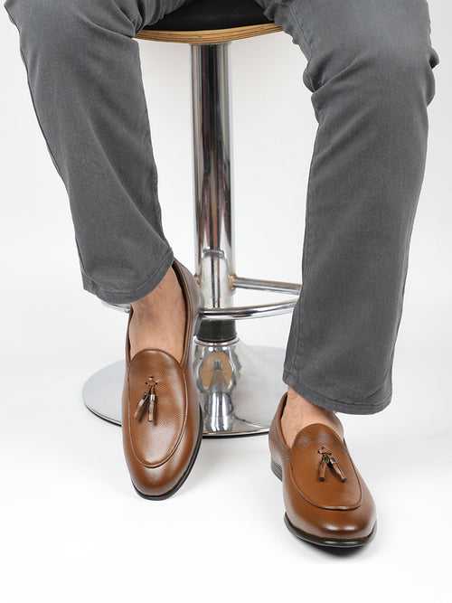 Men Tan Solid Tassel Formal Slip-Ons Shoes