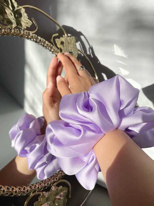 LILAC OVERSIZED SILK SATIN SCRUNCHIE