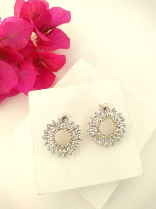 Cricle Stud Earring With White Stone