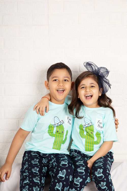 Free Hugs Siblings' Pyjama Set