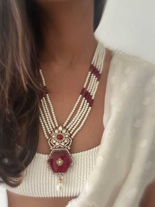 Red zahan necklace