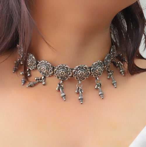 Flower ghungroo choker