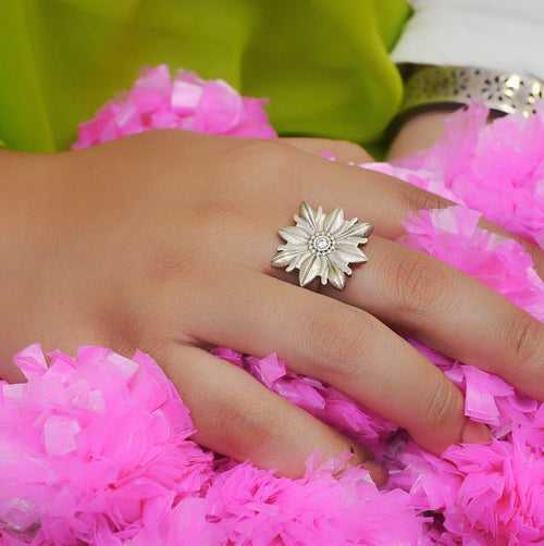 Blossom ring