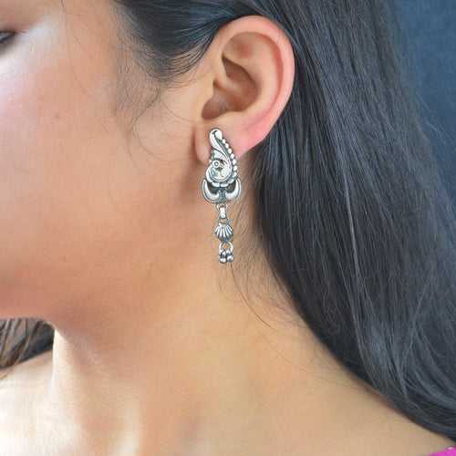 Pihu light ensemble earrings