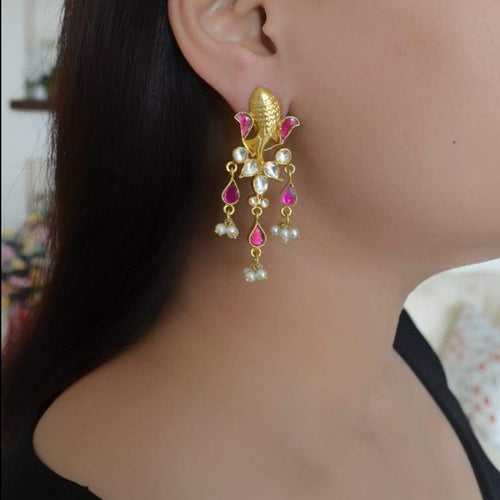 Fish design kundan earrings