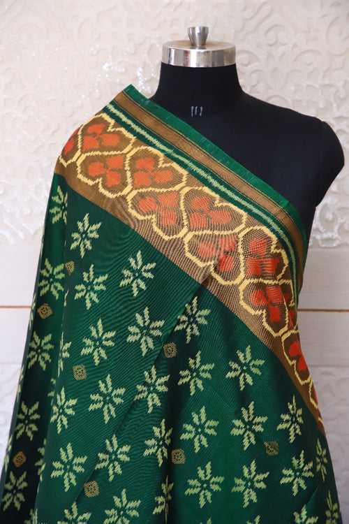 Traditional design with zaributta in Green colour