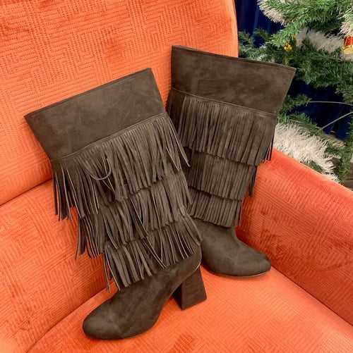 Fringe boots