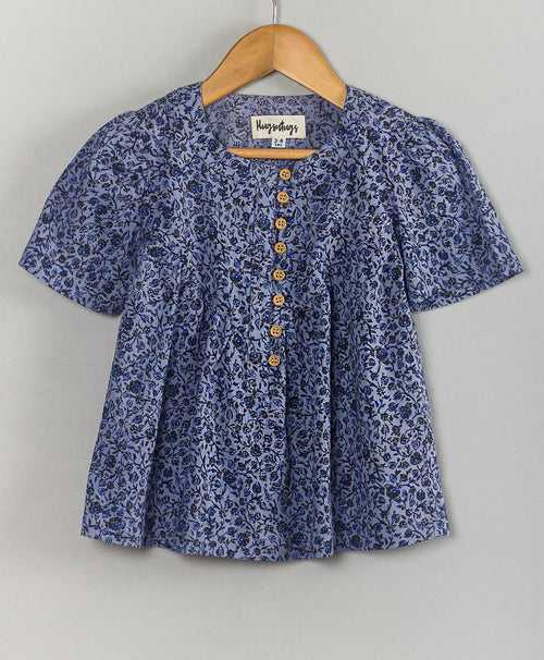 NAVY FLORAL ALL OVER PRINT TOP WITH WOODEN BUTTONS