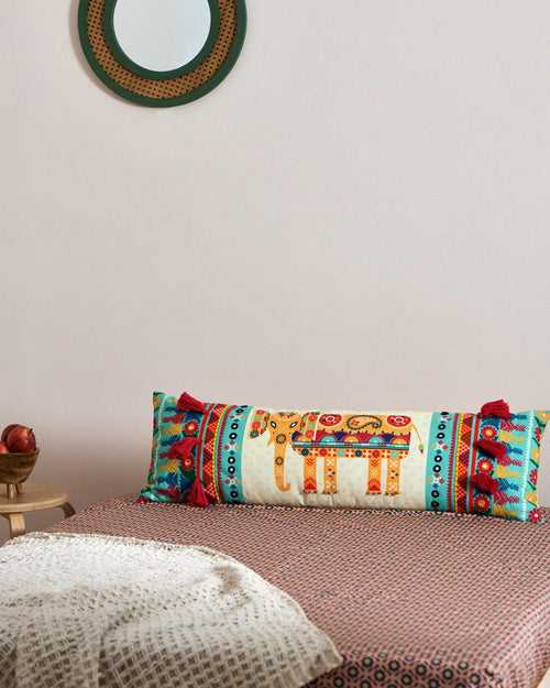 A Trunkload of Love Kutch Long Pillow Cover