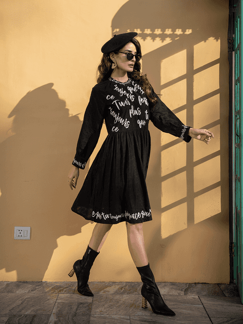 Obsidian Blossoms: Black Printed Cotton Short Dress