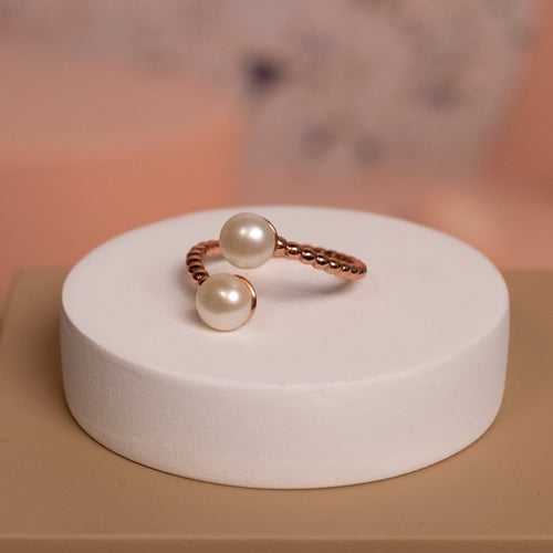 Pearl Right Ring