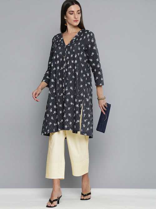 EMBROIDERED COTTON DOBBY AND POPLIN KURTA SET