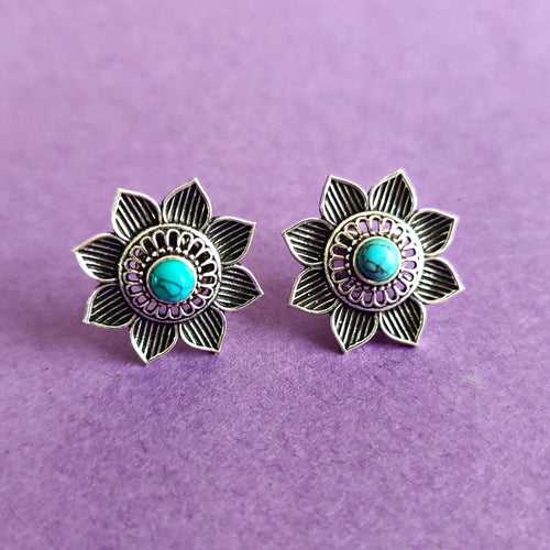 925 Sterling Silver Minimalist Flower Motif Studs in Turquoise Stone