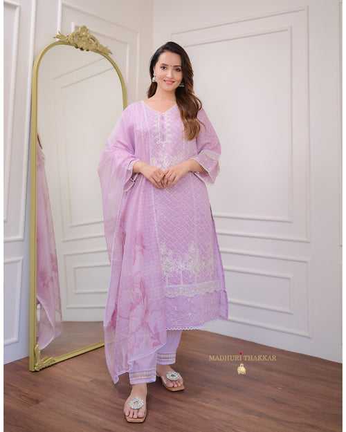 Lilac Pakistani Threadwork Suit