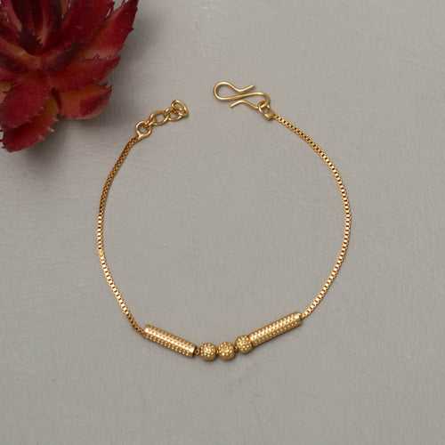 PP101500 - Gold Toned  Bracelet