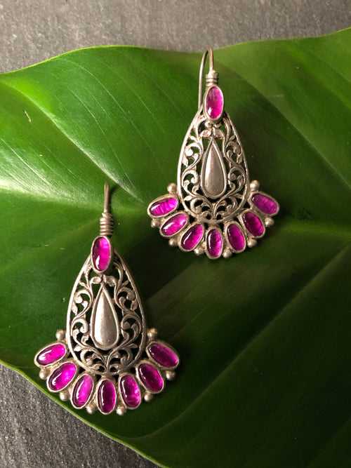 PINKY HOOK CUTWORK EARRINGS