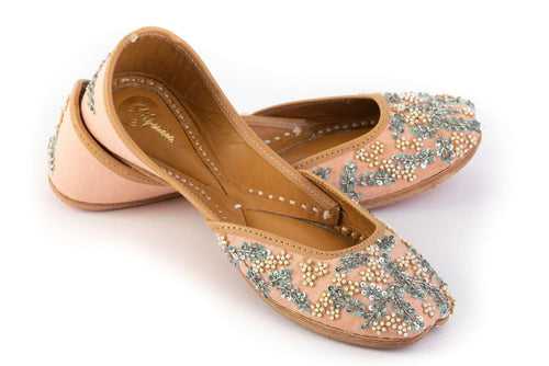 Jhaanjar Jutti - Silk Peach Elegance with Sequins and Beads