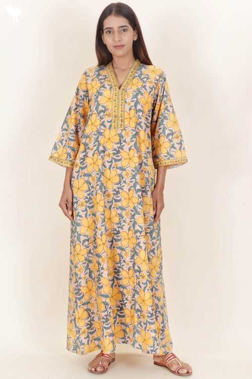 Bizzy Lizzy Full Sleeved Kaftan In Floral Block Print