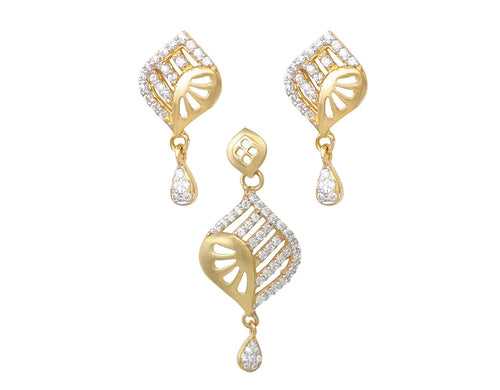 Yellow Gold Studded Earrings for Women & Girls 18KT (750 BIS Hallmark )