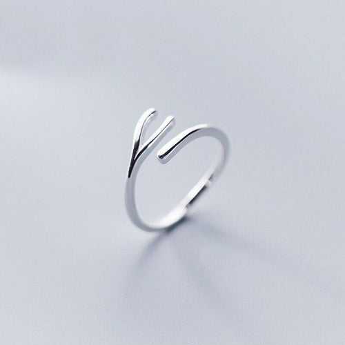 Elegant Wishbone Ring