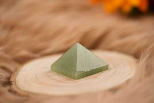 Green Aventurine Pyramid: Manifest Prosperity and Harmony