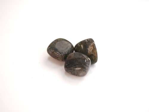 Labradorite Tumble Stone: Mystical Radiance and Spiritual Insight