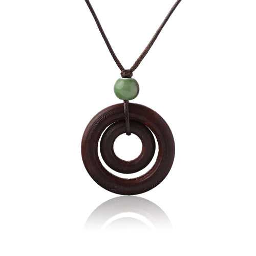 RESIN WOOD NECKLACE WITH GREEN BEAD