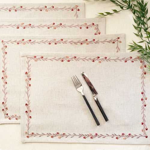BLOOM EMBROIDERED TABLE MATS