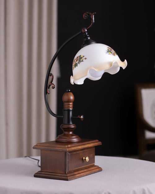 'Olivia' Fenton Lamp w/ Scalloped Glass Shade