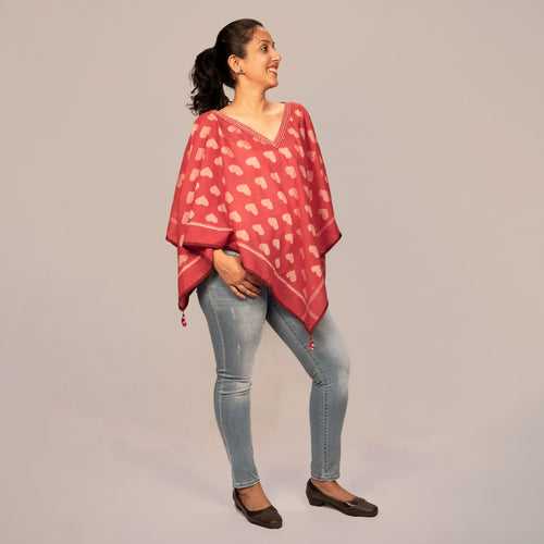 Taash - Queen of Hearts - Poncho