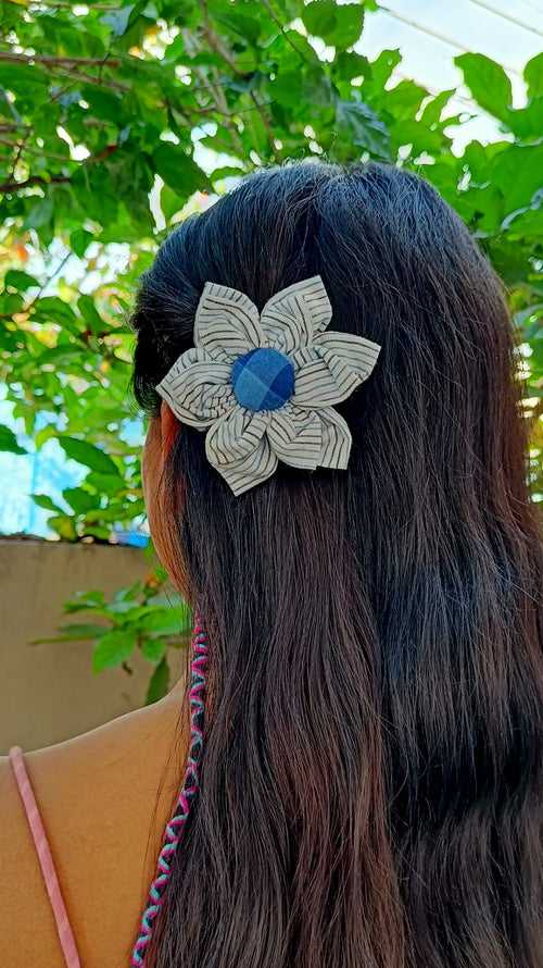 Sky Dahlia hair clip
