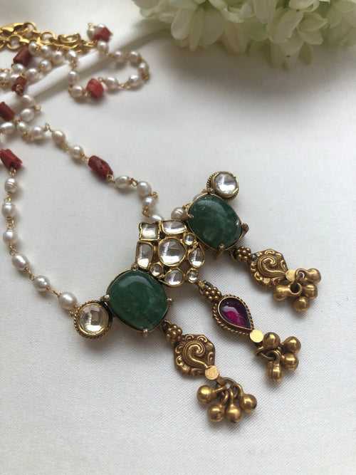 Green onyx kundan pendant with pearls chain