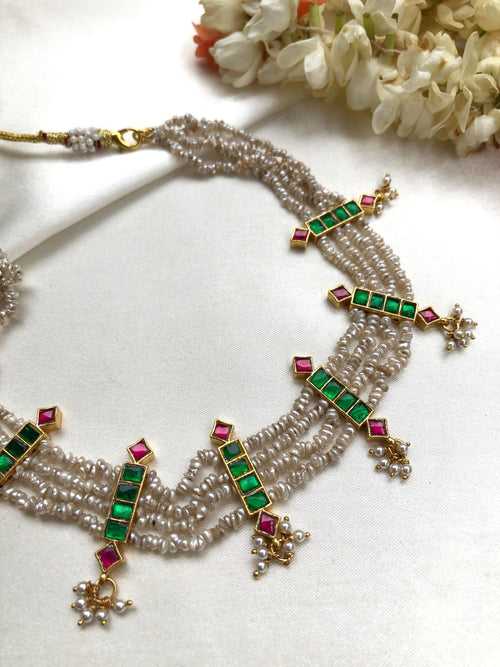 Kundan green with antique style pearls necklace