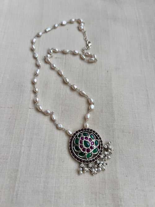 Silver pearl chain with pink and green kemp pendant