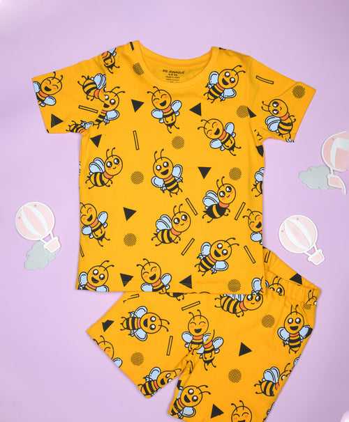 Honeybee Pattern Half Sleeves T-Shirt & Shorts Set