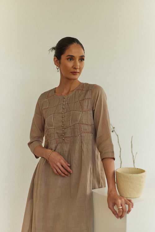 Strato Embroidered Pin-tuck Kurta