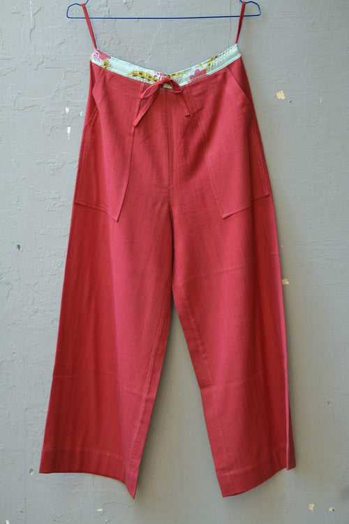 Caliente Straight Pants in Size 'S'