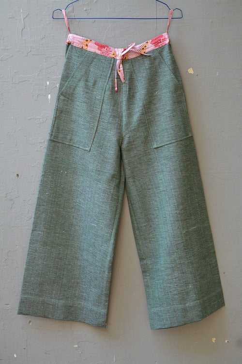 Straight Pants in Basil Colour in Size 'M'