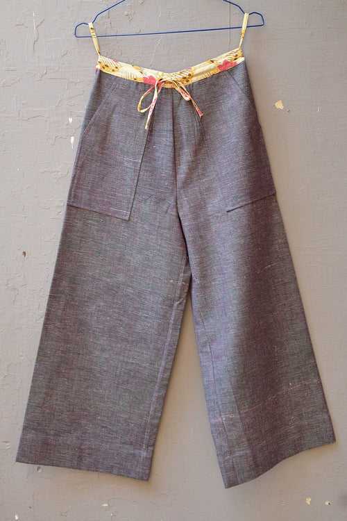 Vintage Vogue Straight Pants in Size 'S'
