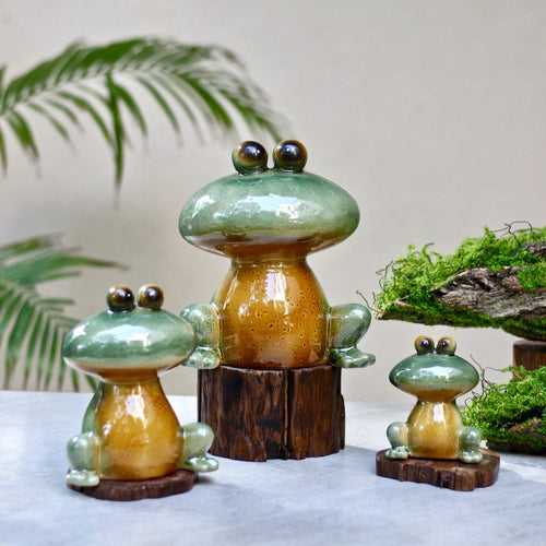 Ceramic Frog Family