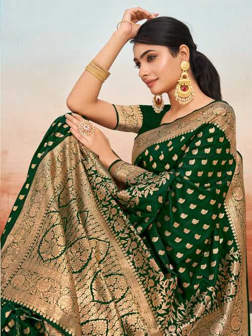 Green Silk Saree With Blouse Piece