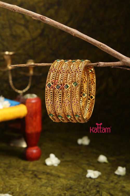 Motif Goldtone Bangle