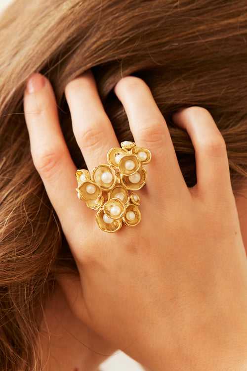 Barnacle Cluster Ring