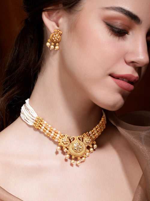 Rubans Gold-Toned Pendant with Off-White Beads Chain Choker Set