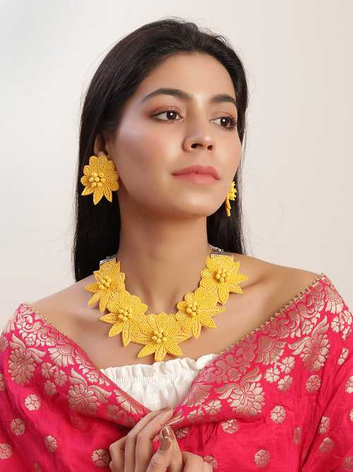 The Locust Necklace Set in Yellow