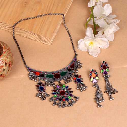 The Munfarid Hasli Necklace Set