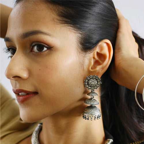 Poorna Layered Jhumka Earrings In Silver