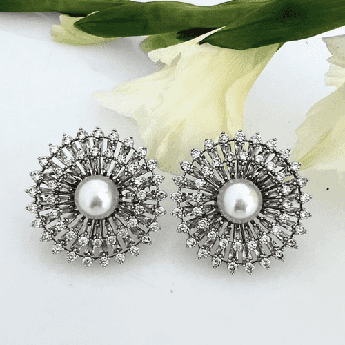 Round Radial Sparkling Earrings