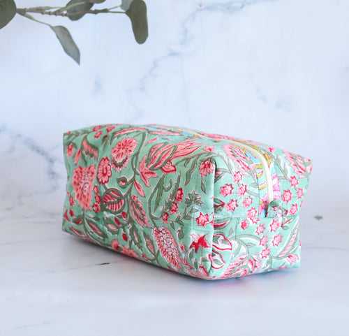 Boxy cosmetic pouch - Travel make up kit - Green floral all over