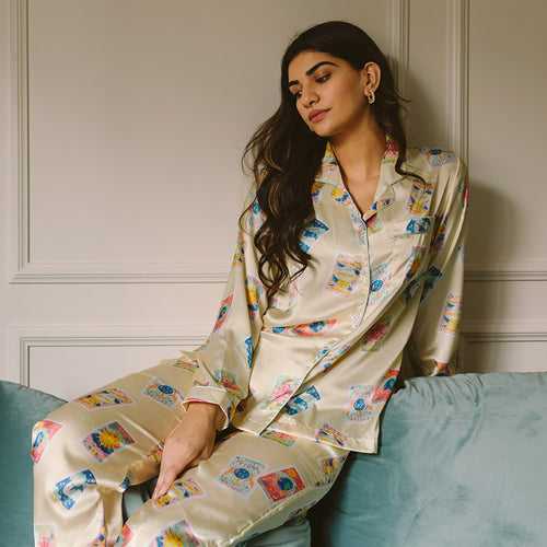 Hand Of Fate Satin Notched Pyjama Set